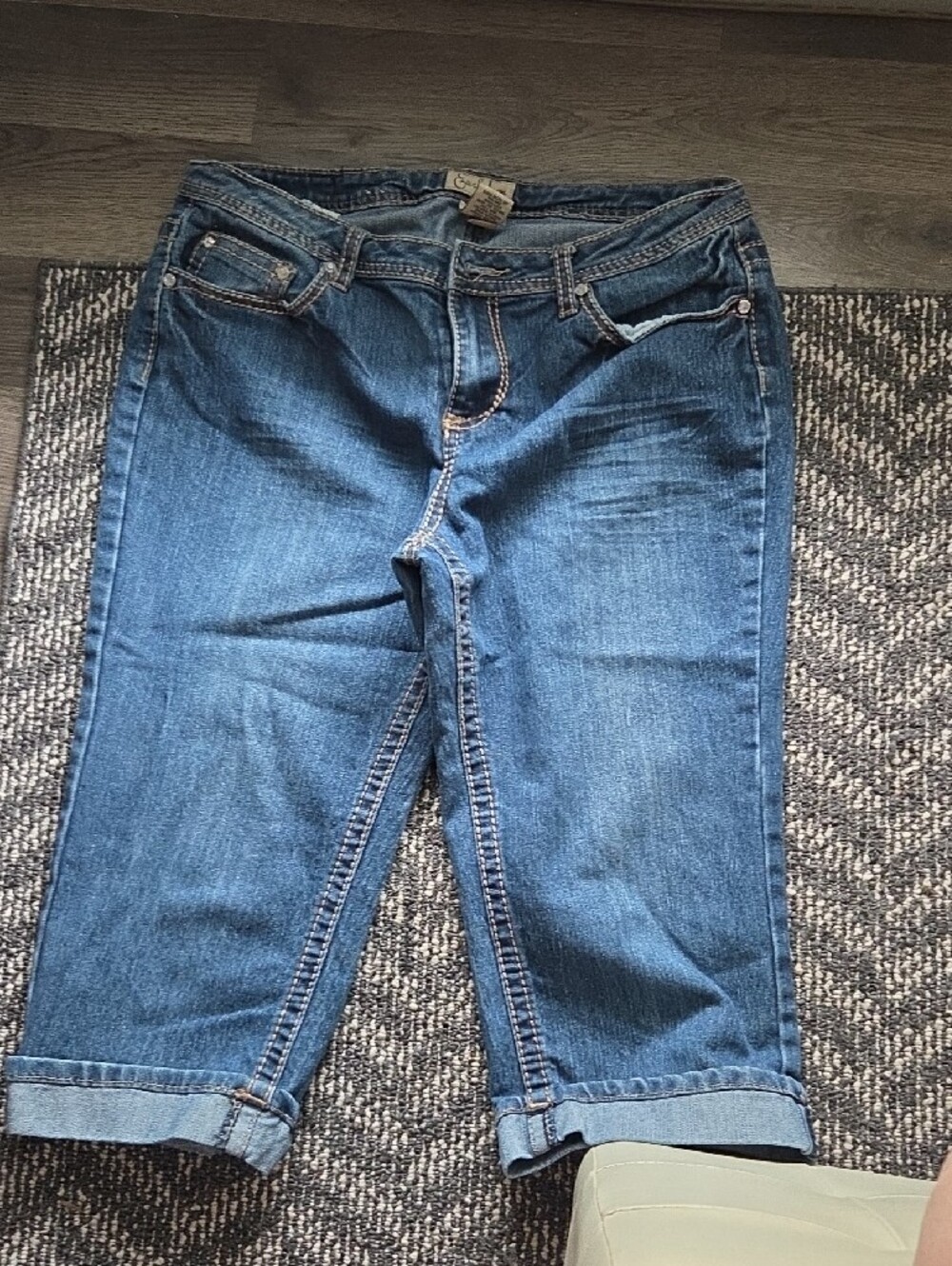 Earl Jeans Blue Denim Jean Capri Shorts with Embellished Pocket - Picture 3 of 3